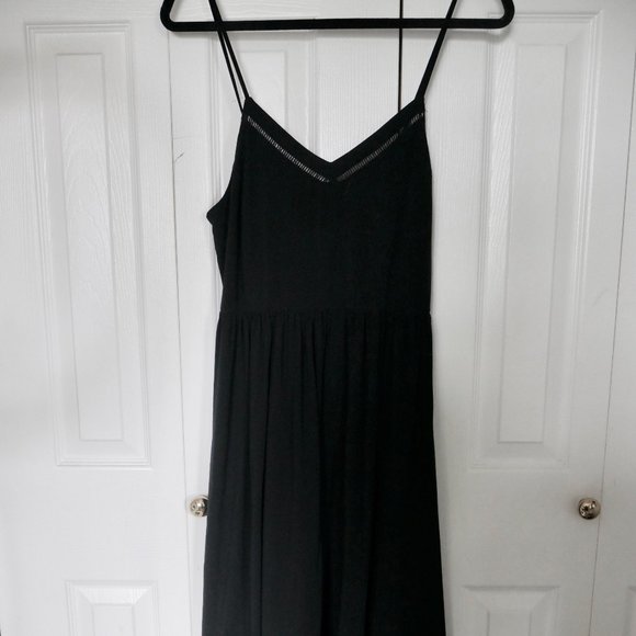 Old Navy Dresses & Skirts - black midi cotton dress